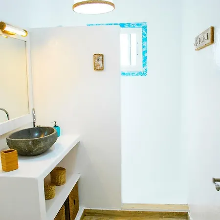 Casa Ada 2 アパート カレタ・デ・ファマラ